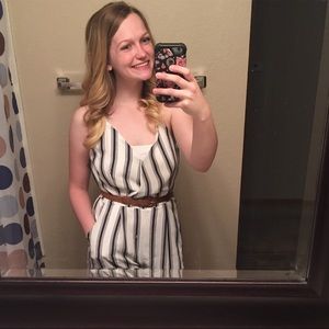 Super cute romper with belt and pockets!